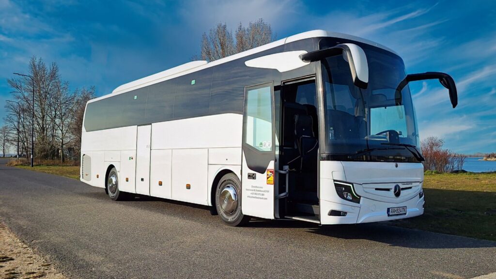 Executive Coach exterior - 50-53 seats coach for hire in Belfast